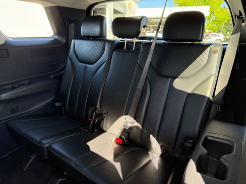 Used 2023 Hyundai Palisade SEL FWD image 21