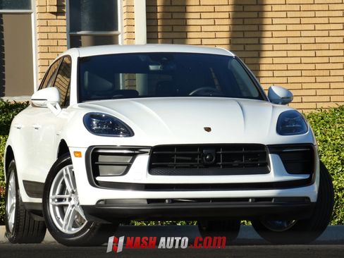 Used 2024 Porsche Macan AWD/4WD image 1