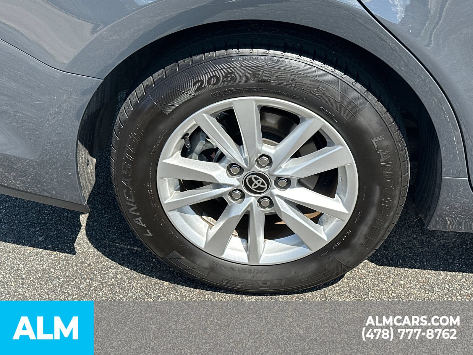 Used 2025 Toyota Camry LE FWD image 20