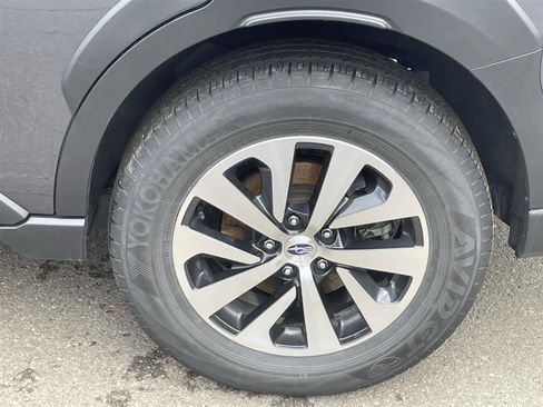 Certified 2023 Subaru Outback Premium image 9