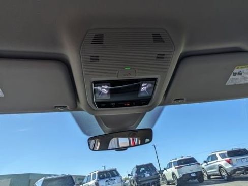 Used 2024 Volkswagen Atlas SE image 46