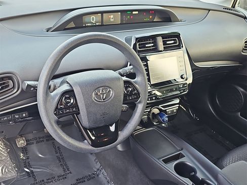 Used 2022 Toyota Prius L Eco image 15