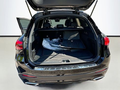 Used 2025 Mercedes-Benz GLC 300 image 28