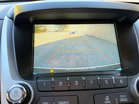 Used 2017 Chevrolet Equinox Premier w/ Enhanced Convenience Package image 28