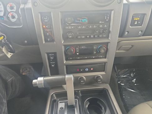 Used 2003 HUMMER H2 image 17