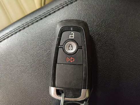 Used 2020 Ford Edge SEL AWD/4WD image 32