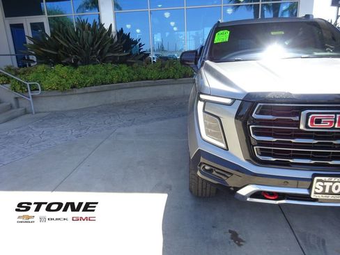 New 2026 GMC Yukon XL AT4 w/ AT4 Premium Plus Package AWD/4WD image 31