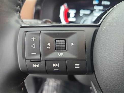 Certified 2025 Nissan Pathfinder Platinum w/ Cargo Package image 17