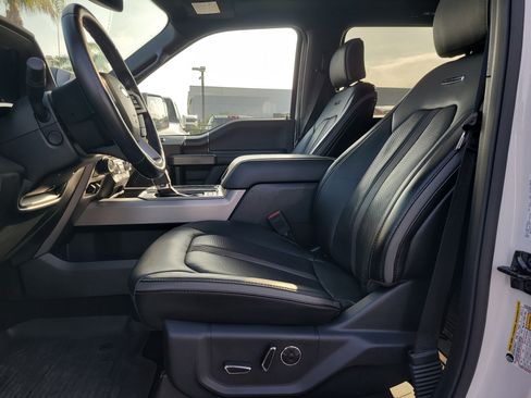 Used 2019 Ford F150 Platinum w/ Equipment Group 701A Luxury AWD/4WD image 18
