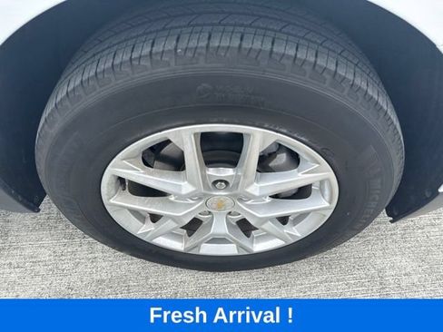 Used 2023 Chevrolet Equinox LT FWD image 19
