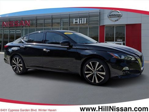Certified 2022 Nissan Altima 2.5 Platinum AWD/4WD image 1