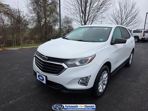 Used 2021 Chevrolet Equinox LS w/ LS Convenience Package AWD/4WD image 1