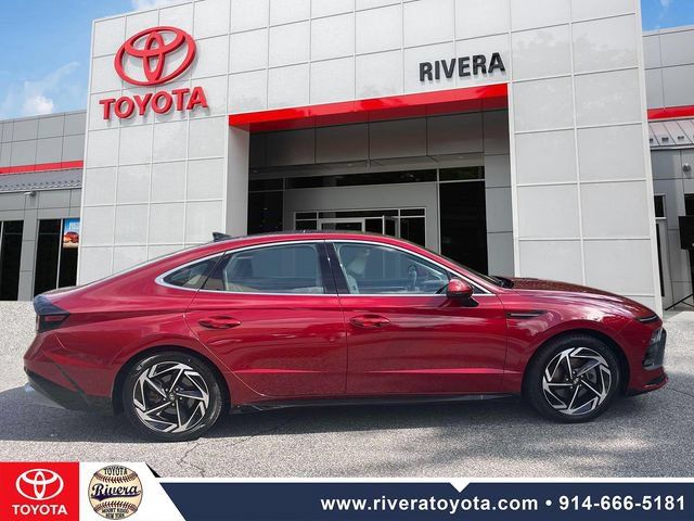Used 2024 Hyundai Sonata SEL w/ Convenience Package FWD image 6