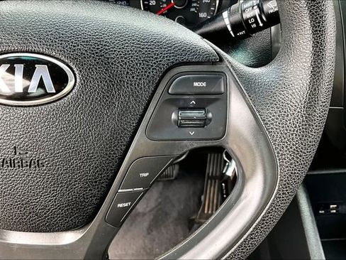 Used 2017 Kia Forte LX FWD image 11