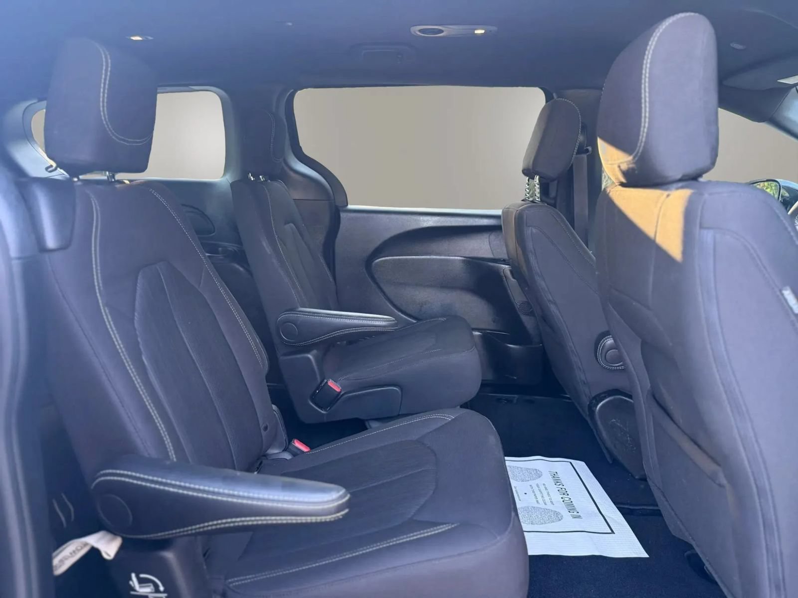 Used 2024 Chrysler Pacifica Touring FWD image 18