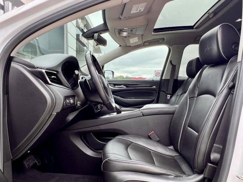 Used 2021 Buick Enclave Avenir w/ Avenir Technology Package image 32