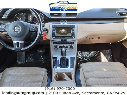 Used 2014 Volkswagen CC Executive image 11