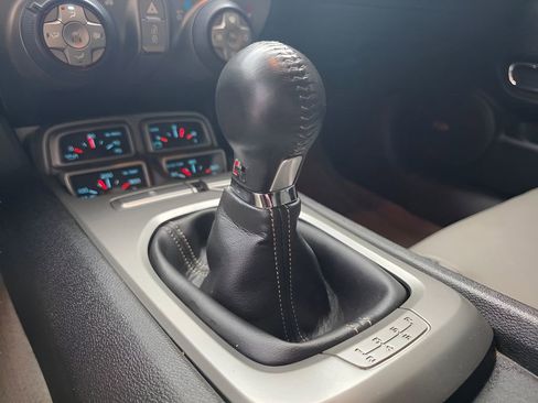 Used 2011 Chevrolet Camaro SS image 26