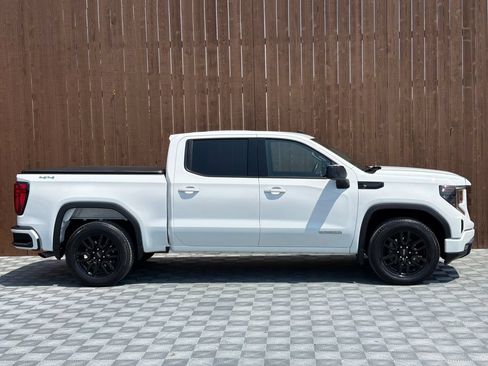 Used 2024 GMC Sierra 1500 Elevation AWD/4WD image 14