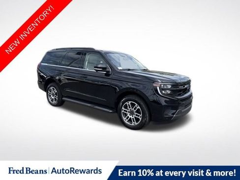 Used 2025 Ford Expedition Active AWD/4WD image 1