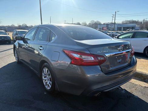 Used 2018 Nissan Altima 2.5 S w/ S Convenience Package image 5