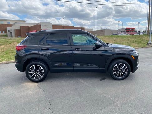 Used 2025 Chevrolet TrailBlazer LT image 8