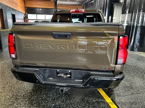 Used 2024 Chevrolet Colorado ZR2 w/ ZR2 Convenience Package III AWD/4WD image 3