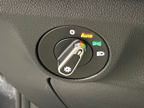 New 2026 Volkswagen Jetta SE image 17