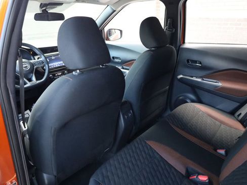 Used 2023 Nissan Kicks SR image 21