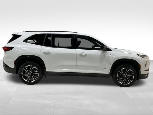 Used 2026 Buick Enclave Sport Touring AWD/4WD image 3