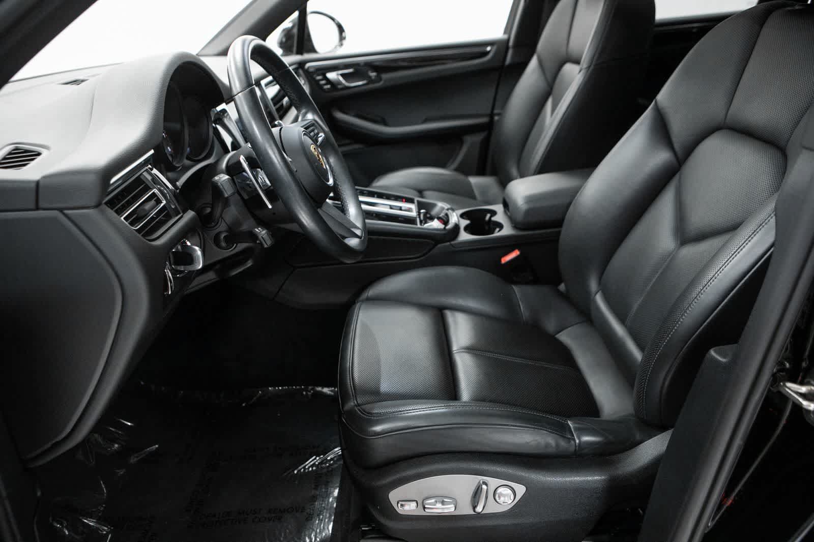 Certified 2024 Porsche Macan S AWD/4WD image 22
