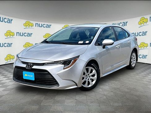 Used 2024 Toyota Corolla LE FWD image 3