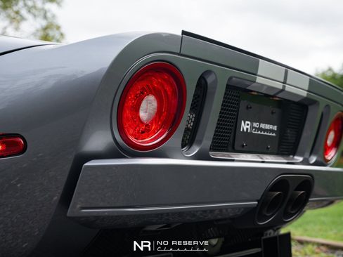 Used 2006 Ford GT image 35