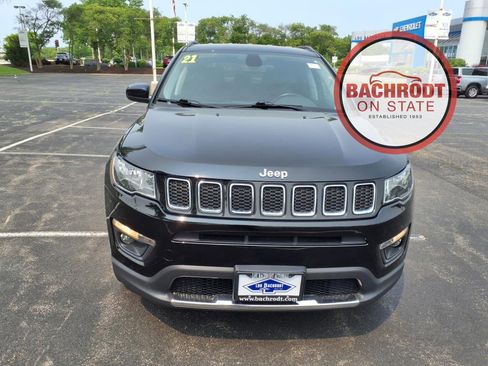 Used 2021 Jeep Compass Latitude image 2