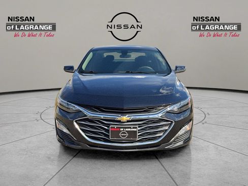 Used 2021 Chevrolet Malibu LT FWD image 2