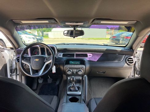 Used 2012 Chevrolet Camaro SS RWD image 19