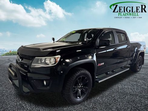 Used 2017 Chevrolet Colorado Z71 w/ Z71 Midnight Edition AWD/4WD image 2