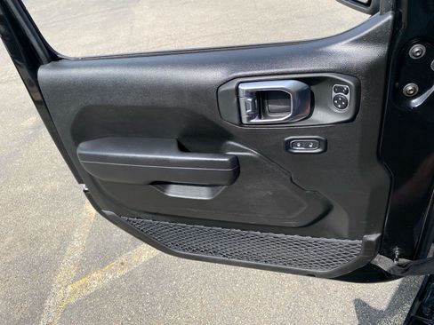 Used 2025 Jeep Wrangler Unlimited Sport S 4xe AWD/4WD image 21