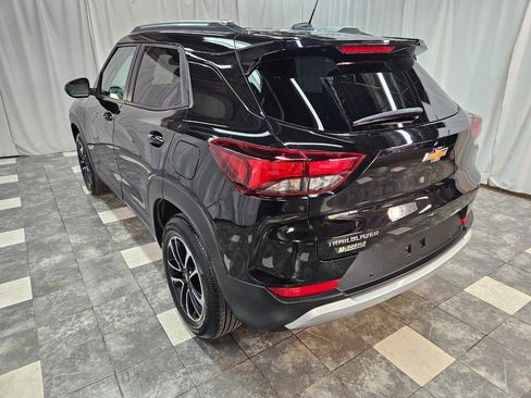 Used 2025 Chevrolet TrailBlazer LT w/ Convenience Package FWD image 6