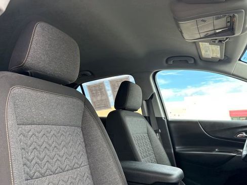 Used 2022 Chevrolet Equinox LT w/ Driver Convenience Package AWD/4WD image 21