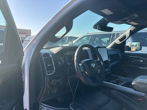 Used 2025 RAM 1500 Laramie AWD/4WD image 14