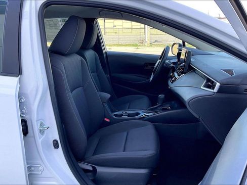 Used 2024 Toyota Corolla LE image 7