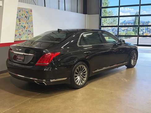 Used 2019 Genesis G90 3.3T Premium RWD image 5