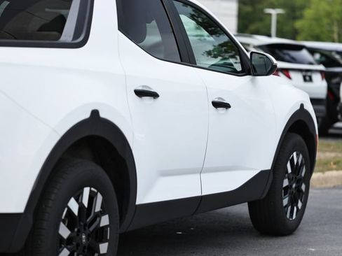 Used 2025 Hyundai Santa Cruz SEL FWD image 8