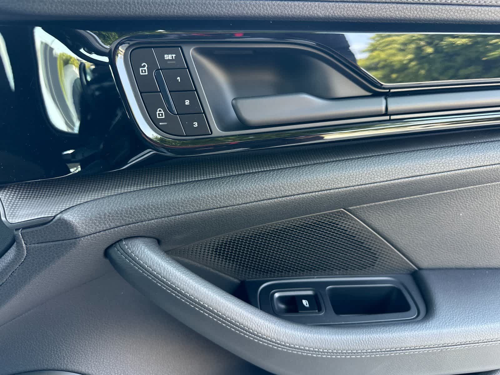 Certified 2025 Porsche Panamera 4 AWD/4WD image 18