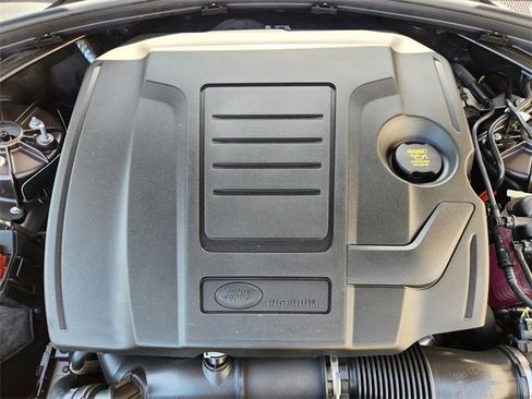 Used 2025 Land Rover Range Rover Velar Dynamic SE image 21