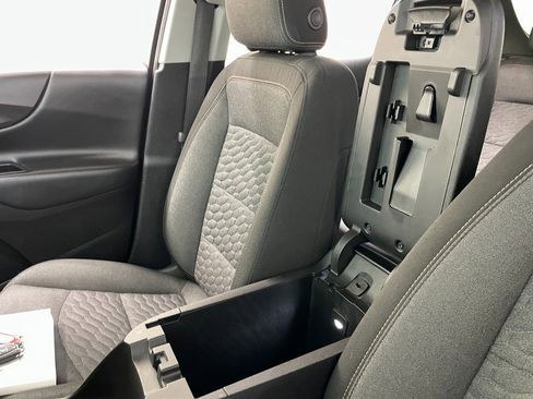 Certified 2018 Chevrolet Equinox LT image 31