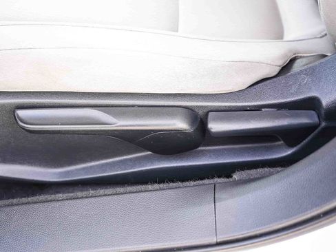 Used 2019 Honda Accord LX image 19