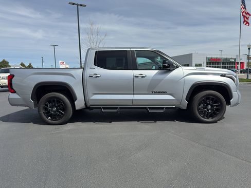 Used 2025 Toyota Tundra Limited AWD/4WD image 2