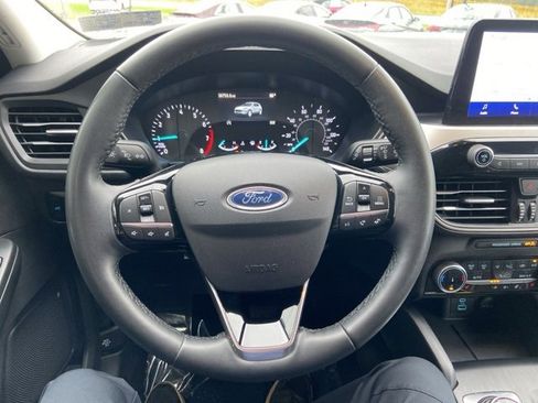 Used 2022 Ford Escape SEL image 10